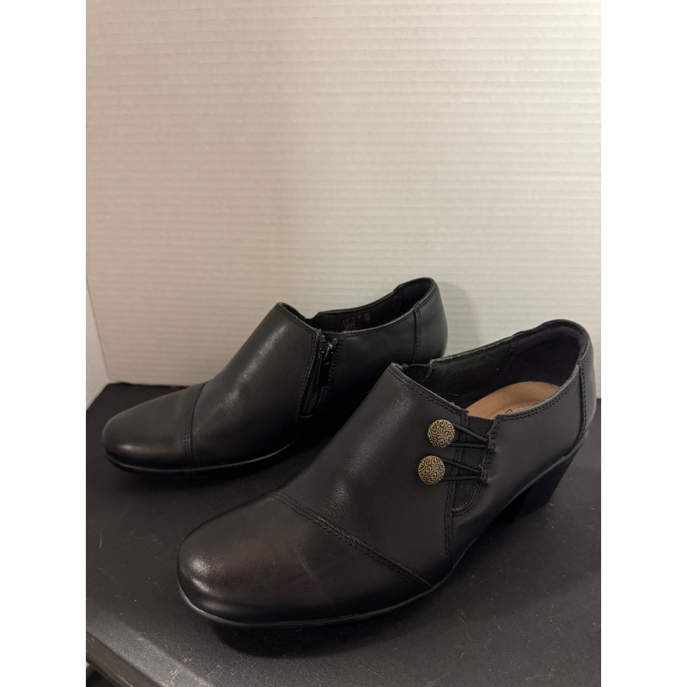 Clarks Collection Black Leather Side Zip Button Accent Ankle Booties Womens 8.5